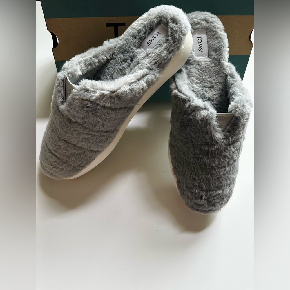 Toms Fluff Slippers Alpargata Mallow Mule Grey Smoke Faux Fur Women NEW Size 9.5 - Picture 15 of 15